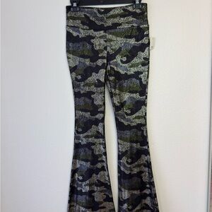 NOBO Black and White Patterned Leggings